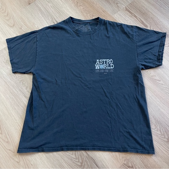 Astro World Wish You Were Here Goldfish Tour Tee Large Unisex - Picture 3 of 6